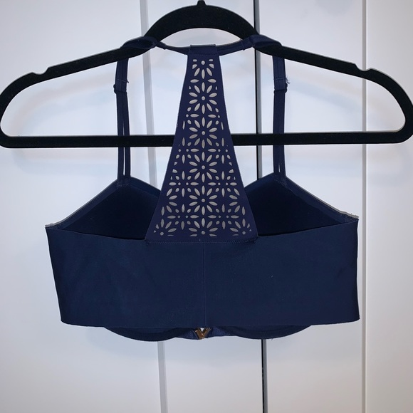 Victoria’s Secret Bra - Picture 2 of 3